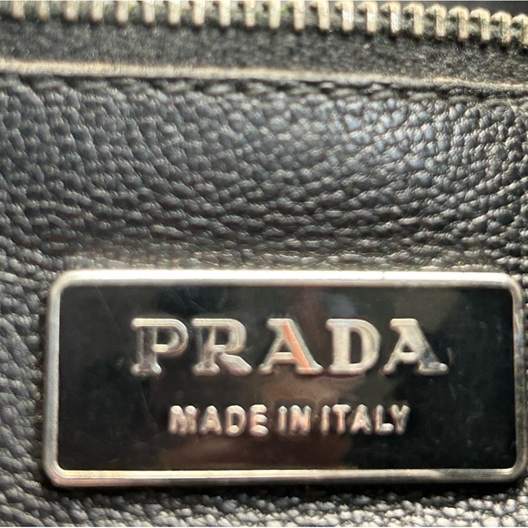 Vintage Prada Vacchetta messenger ❤️leather tin & out - Picture 13 of 15